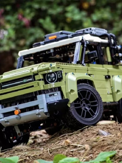 Land Rover Defender 42110 lego car - Shop Online